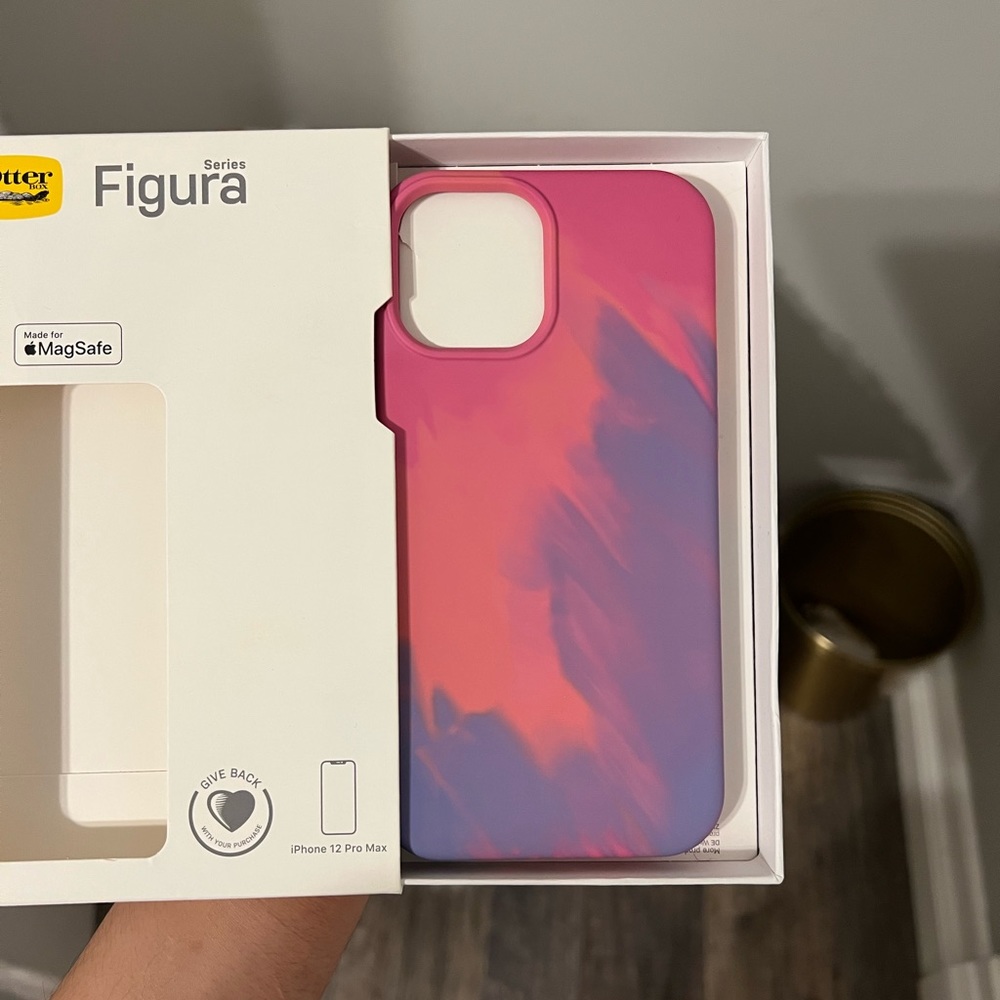(SOLD) Otter Box Figura Series for IPhone 12 Pro Max